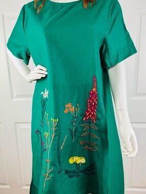 Boutique bought Embroidered Teal Green Floral Shift Dress